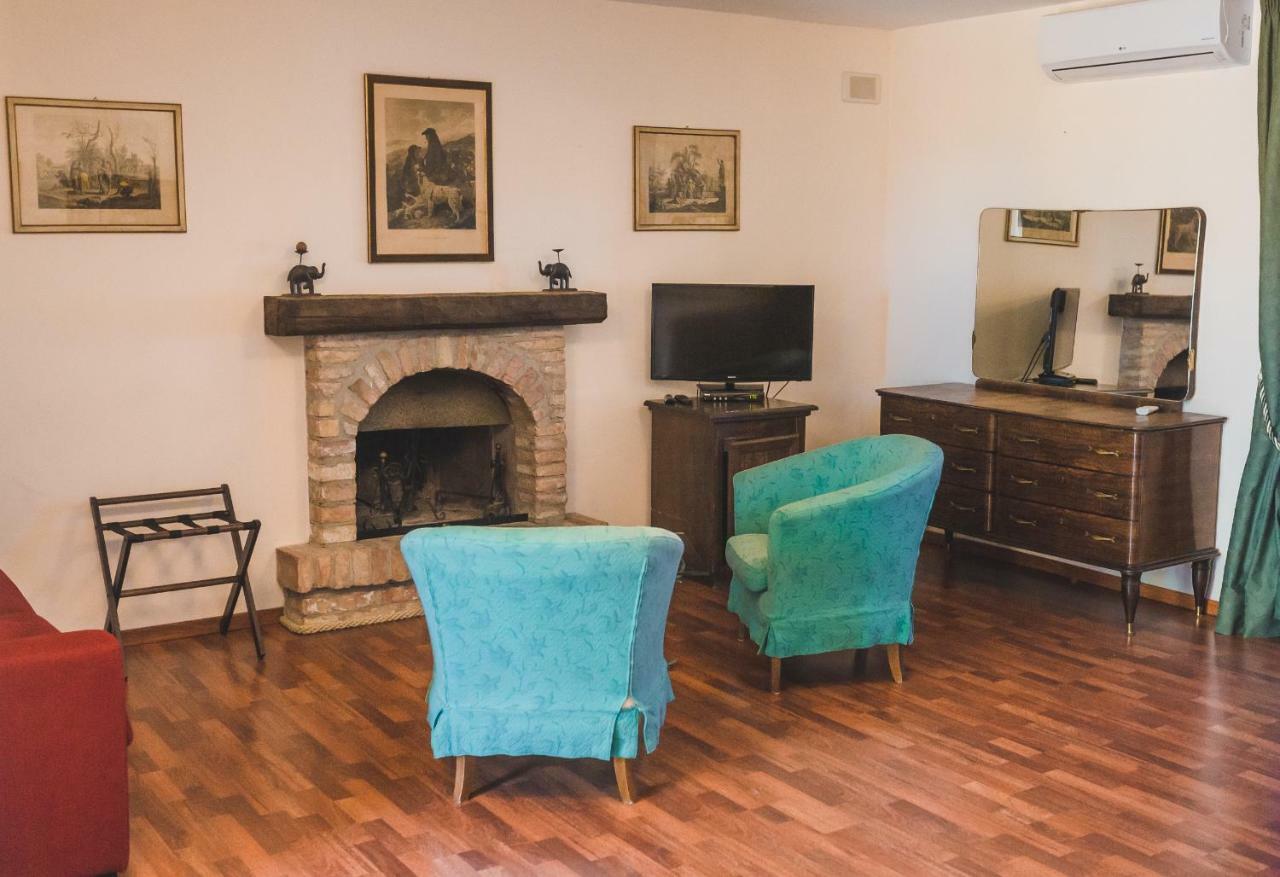 Agriturismo Le Anfore サルテアーノ エクステリア 写真
